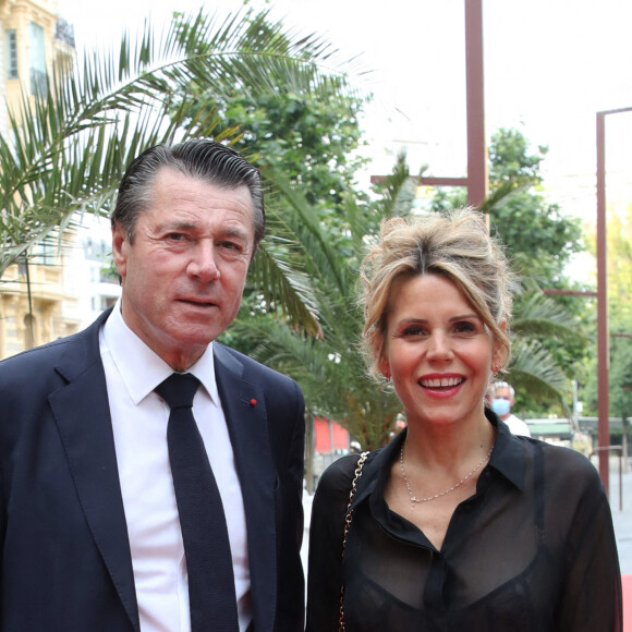 Christian Estrosi, le maire de Nice, et sa femme Laura Tenoudji Estrosi à la première du film "Boite Noire" dans le cadre du Festival CINEROMAN au cinéma Pathé Gare du Sud à Nice, France, le 19 juin 2021. © Denis Guignebourg/Bestimage 