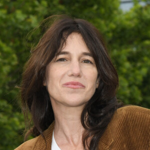 Charlotte Gainsbourg lors du photocall à l'occasion de l'inauguration du nouveau Disney's Hotel New York - The Art of Marvel à Disneyland Paris le 26 juin 2021. © Guirec Coadic / Bestimage 