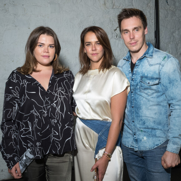 Camille Gottlieb (à gauche) donne un coup de pouce à la marque de sa grande soeur Pauline Ducruet, Alter. © Cyril Moreau/Bestimage