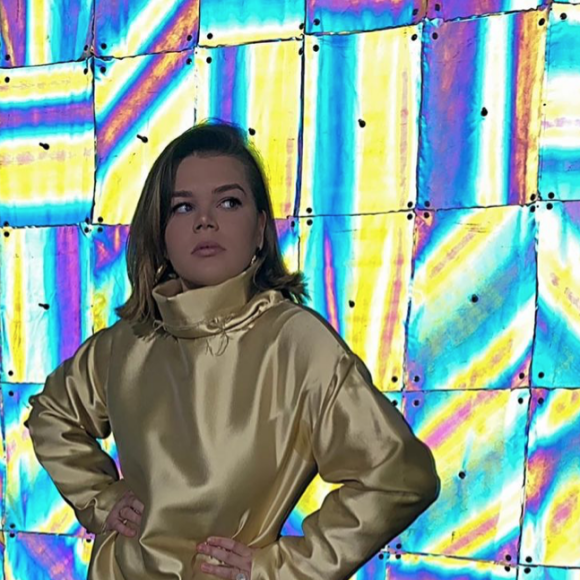 Camille Gottlieb porte une robe Alter, la marque de sa grande soeur Pauline Ducruet, à la Fashion Week de Paris. Janvier 2020.