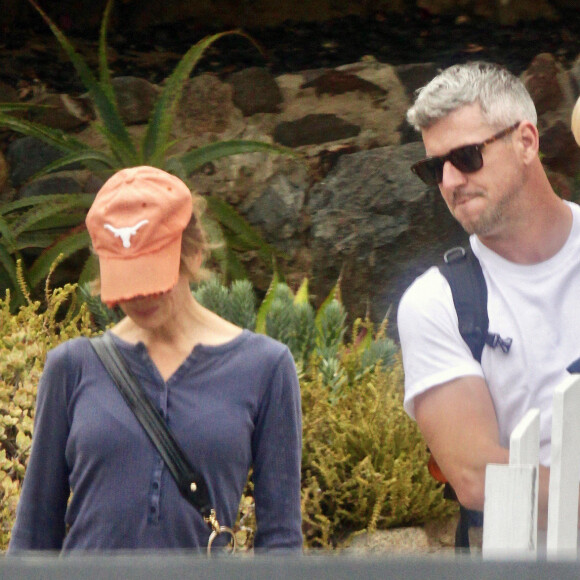 Renée Zellweger, son compagnon Ant Anstead et le fils de ce dernier, Hudson, arrivent au domicile d'Ant Anstead à Los Angeles, le 3 juillet 2021.