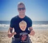 Photo d'Ant Anstead et de son fils, Hudson London Anstead, à la plage, postée le 20 mars 2021.