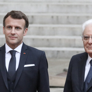 Le président de la république, Emmanuel Macron et la première dame, Brigitte Macron reçoivent Sergio Mattarella, Président de la République italienne et sa fille Laura Mattarella pour un dîner d'Etat au palais de l'Elysée, Paris, le 5 juillet 2021. © Stéphane Lemouton / Bestimage 