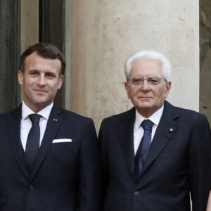 Le président de la république, Emmanuel Macron et la première dame, Brigitte Macron reçoivent Sergio Mattarella, Président de la République italienne et sa fille Laura Mattarella pour un dîner d'Etat au palais de l'Elysée, Paris, le 5 juillet 2021. © Stéphane Lemouton / Bestimage 