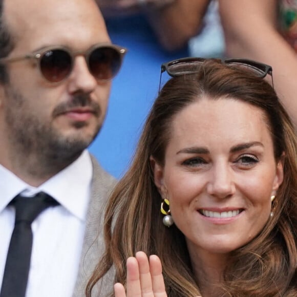 Catherine (Kate) Middleton, duchesse de Cambridge assiste à la cinquième journée de Wimbledon au All England Lawn Tennis and Croquet Club à Londres, Royaume Uni, le 2 juillet 2021.