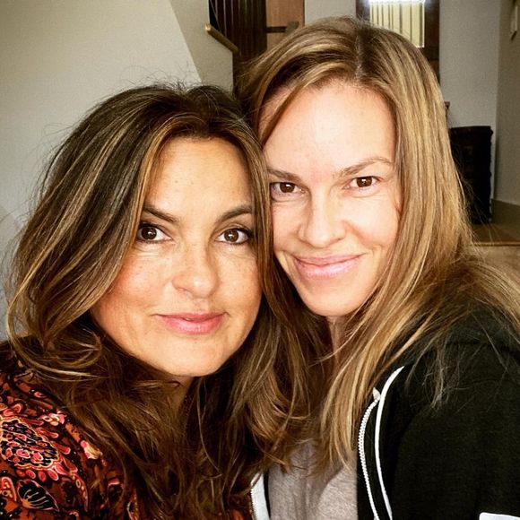 Mariska Hargitay et sa bonne amie, l'actrice Hilary Swank. Mai 2021
