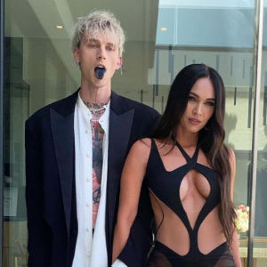 Megan Fox et son compagnon Machine Gun Kelly, habillés pour les Billboard Music Awards. Le 24 mai 2021.