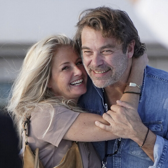 Patrick Puydebat et sa compagne rient aux éclats en marge du festival Canneseries saison 3 à Cannes. © Norbert Scanella / Panoramic / Bestimage