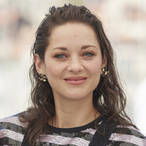 Marion Cotillard (coproductrice) au photocall du film Bigger than us (Cinéma pour le climat) lors du 74ème festival international du film de Cannes le 10 juillet 2021 © Borde / Jacovides / Moreau / Bestimage