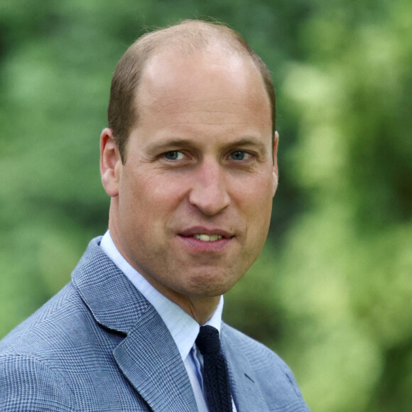 Le prince William, duc de Cambridge, célèbre le 73 ème anniversaire du National Health Service à Buckingham Palace à Londres et reçoit des membres du personnel soignant britannique, le 5 juillet 2021.