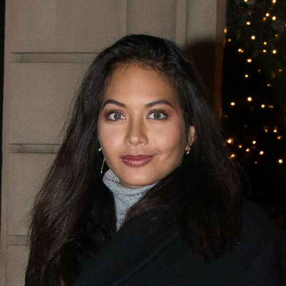 Exclusif - Vaimalama Chaves (Miss France 2019) - La Miss France 2020 quitte l'hôtel Royal Monceau à Paris le 16 décembre 2019. 