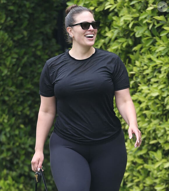 Ashley Graham arrive à son cours de Pilates à West Hollywood, Los Angeles, le 14 mai 2021.