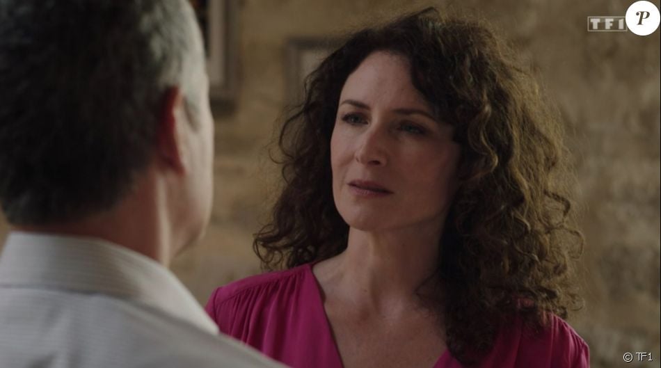 Films Et Séries Tv Avec Elsa Lunghini Elsa Lunghini dans la série Ici tout commence, sur TF1. - Purepeople