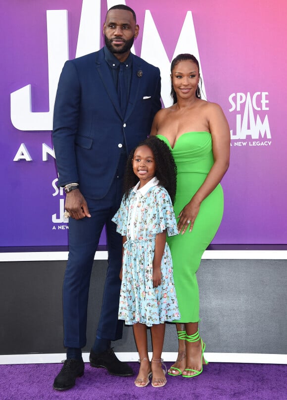 LeBron James avec sa fille Zhuri Nova James et sa femme Savannah Brinson à la World Premiere de Space Jam: A New Legacy à Los Angeles, le 12 juillet 2021