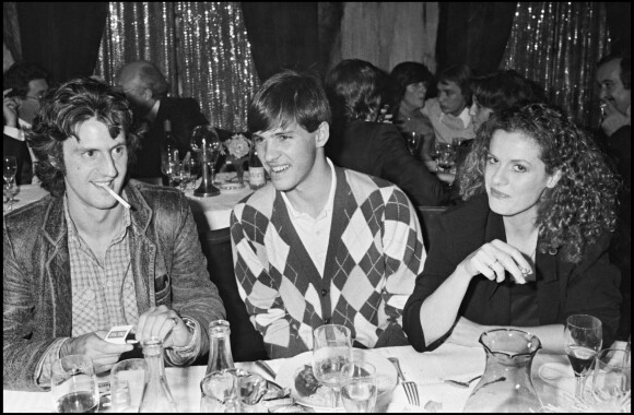 Archives - Daniel Auteuil, sa femme Anne Jousset et Paul Belmondo à Paris en 1981