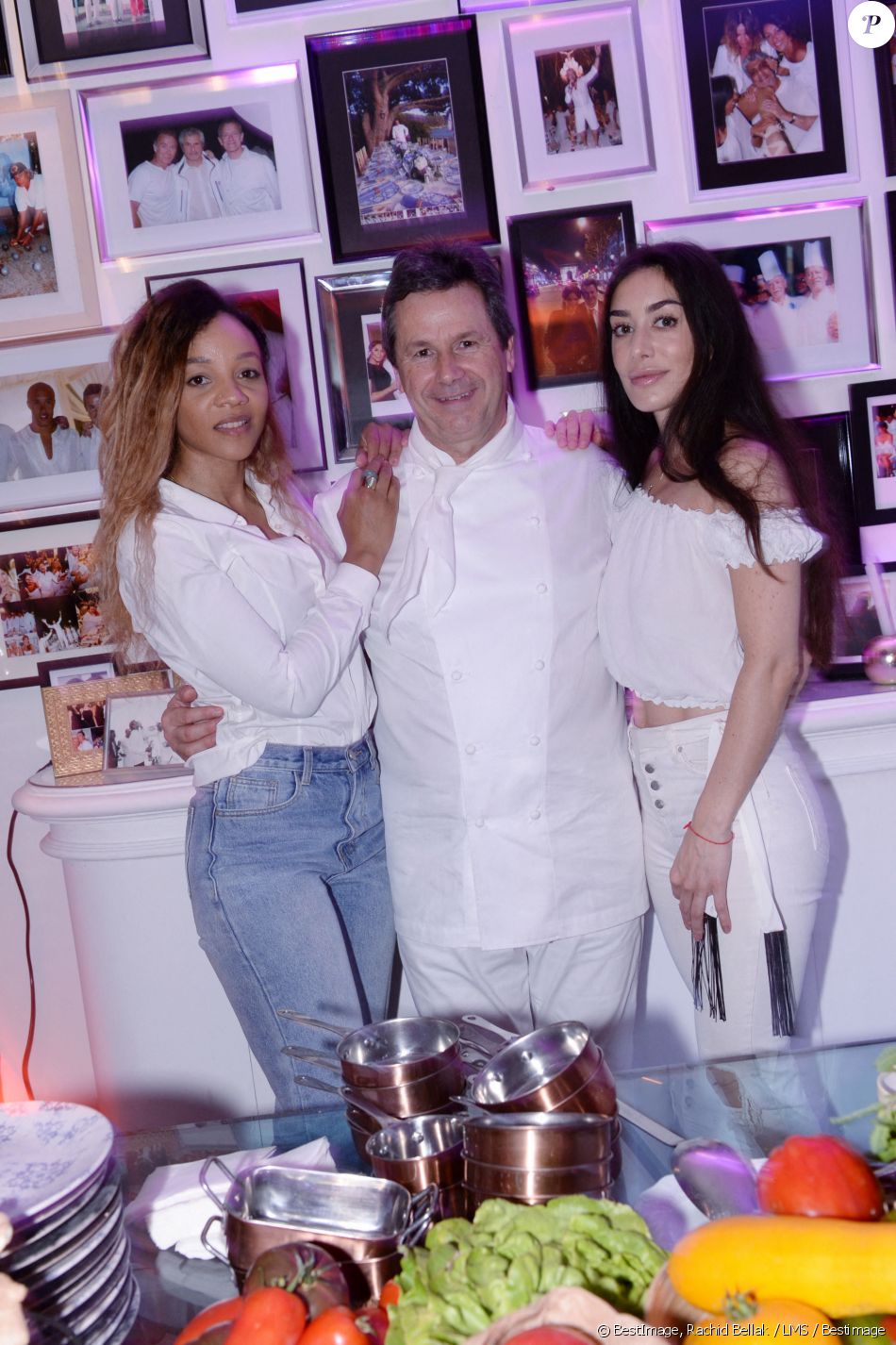 Louisy Joseph, le chef Christophe Leroy, Fanny Valette lors d'une soirée blanche dans un appartement à Paris le 1er juillet 2020. © Rachid Bellak / LMS / Bestimage