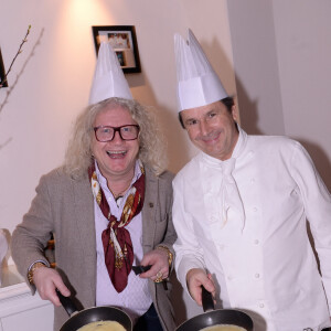 Pierre-Jean Chalençon et le chef Christophe Leroy lors de la soirée Crêpes Party chez Christophe Leroy à Paris, France. © Ausset Lacroix-Bellak-LMS/Bestimage 