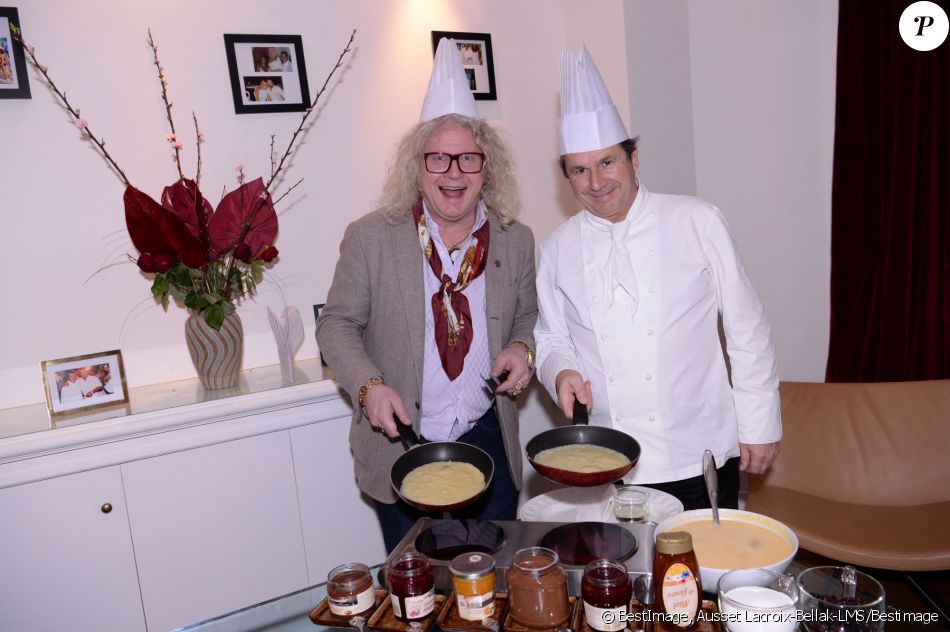 Pierre-Jean Chalençon et le chef Christophe Leroy lors de la soirée Crêpes Party chez Christophe Leroy à Paris, France, le 4 février 2020. © Ausset Lacroix-Bellak-LMS/Bestimage