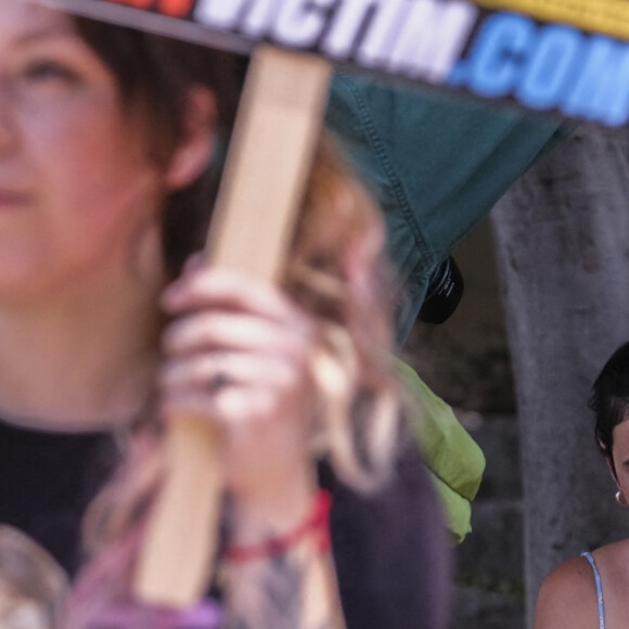 Des supporters de Britney Spears devant le tribunal Stanley Mosk à Los Angeles, le 14 juillet 2021.