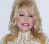 Dolly Parton pose lors du photocall de la soirée "2019 MusiCares Person of the Year Tribute" à Los Angeles le 8 février, 2019