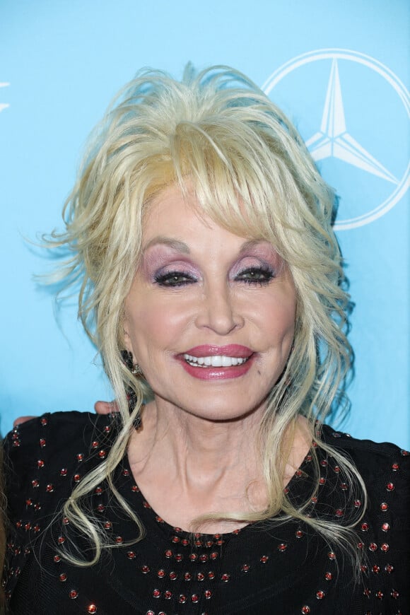 Dolly Parton à la soirée Variety and Women in Film TV Nominees Celebration au Gracias Madre à West Hollywood, le 15 septembre 2017