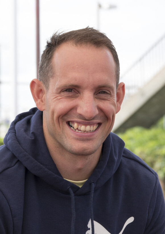 Renaud Lavillenie participe au meeting l'Envol Trophée de Pierre-Benite au stade du Brotillon, le 5 juin 2021. Le champion olympique 2012 du saut à la perche a remporté l'Envol Trophée de Pierre-Bénite avec un saut à 5,80 m.