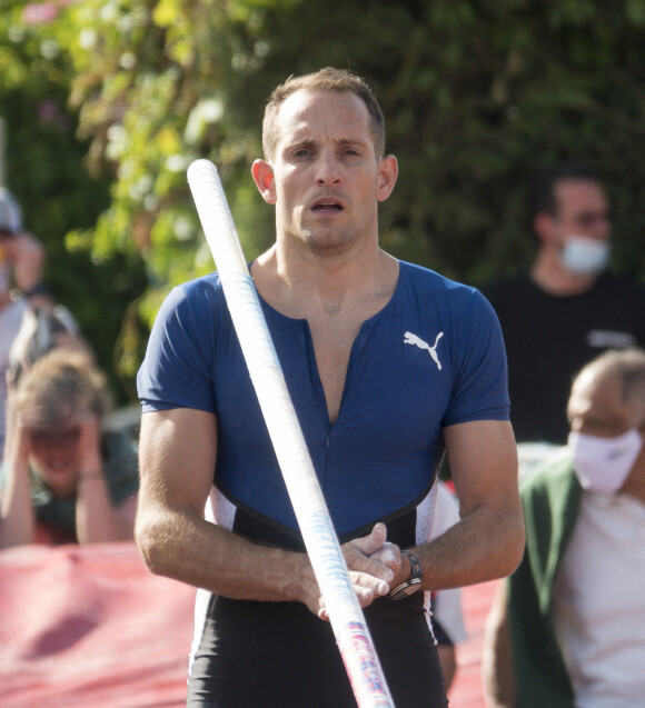 Renaud Lavillenie participe au meeting l'Envol Trophée de Pierre-Benite au stade du Brotillon, le 5 juin 2021.