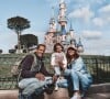 Renaud Lavillenie avec sa femme Anais Poumarat et leur fille Iris à Disneyland.