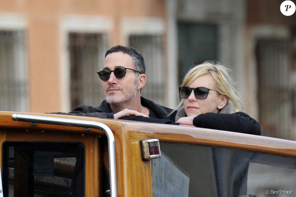 Anna Faris et son compagnon Michael Barrett passent une journée romantique en amoureux à Venise