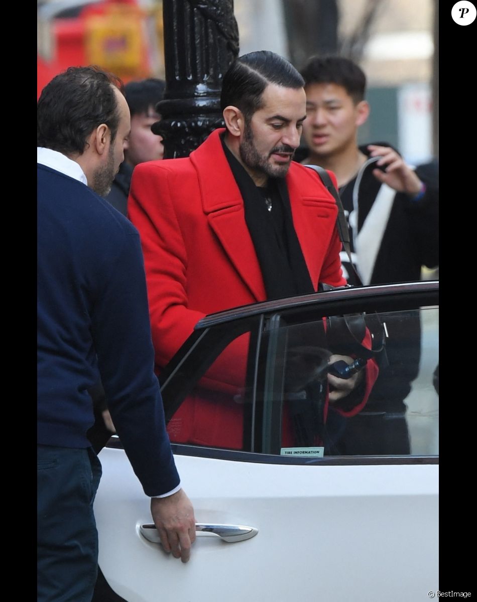 Marc Jacobs et son mari C. Defrancesco se baladent dans le quartier de SoHo à New York, le 3 mars 2020