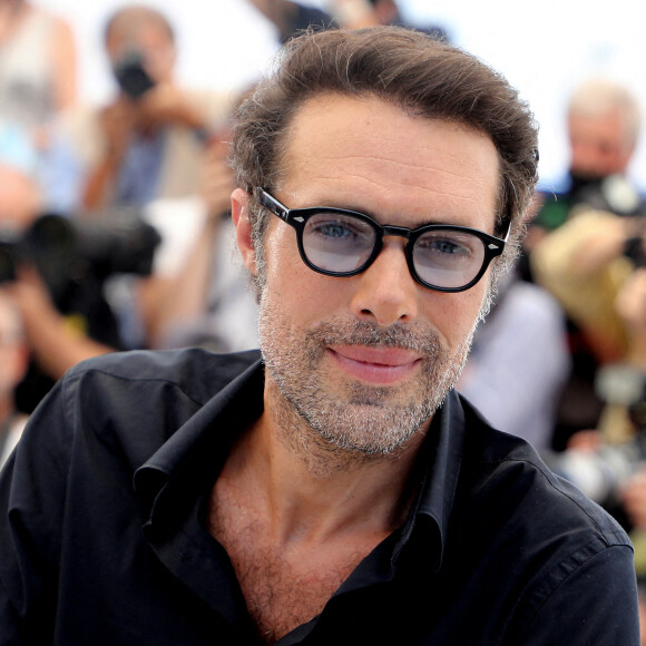 Nicolas Bedos - Photocall du film "OSS 117 : Alerte Rouge En Afrique Noire" lors du 74e Festival international du film de Cannes. Le 17 juillet 2021. © Borde / Jacovides / Moreau / Bestimage
