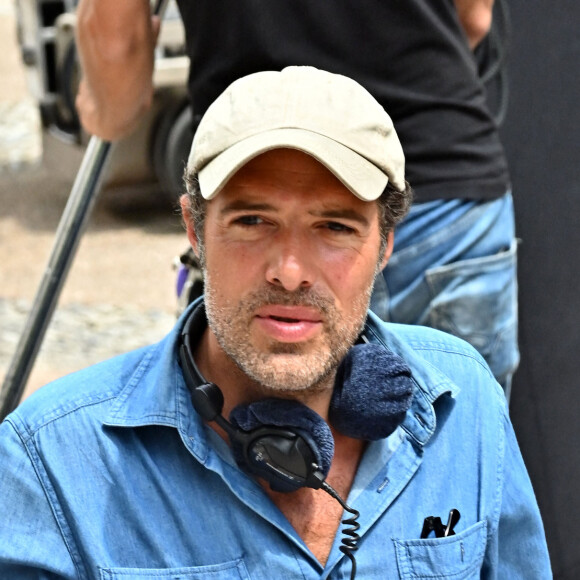 Rencontre sur le tournage du prochain film réalisé par Nicolas Bedos, "Mascarade" dans les jardins du Musée Masséna à Nice, le 10 juin 2021. © Bruno Bebert / Bestimage