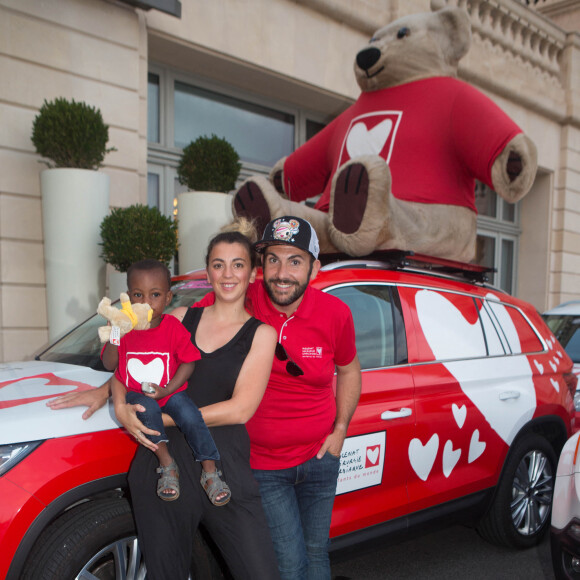 Ibrahima, Laurent Ournac et sa femme Ludivine (famille d'accueil) - Dîner des personnalités dans le cadre de l'étape du coeur 2017 au profit de l'association "Mécénat Chirurgie Cardiaque" © CVS/Bestimage