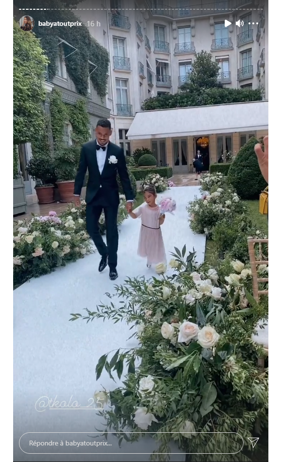 Le footballeur Benoit Tremoulinas se marie avec sa belle Aurore, à Paris le 26 juillet 2021.