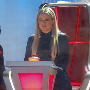 Kelly Clarkson reçoit la visite de son compagnon et de leur enfants pendant le tournage de l'émission "Kathie Lee and Hoda" au Rockefeller Center à New York le 26 février 2018.