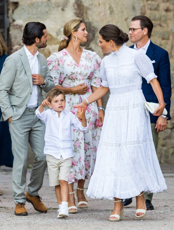 La princesse Victoria et son mari le prince Daniel, leur fils le prince Oscar, la princesse Madeleine et le prince Carl Philip - La famille royale de Suède célèbre le 44 ème anniversaire de la princesse Victoria lors d'un concert au château de Borgholm sur l'île d'Oland, le 14 juillet 2021.