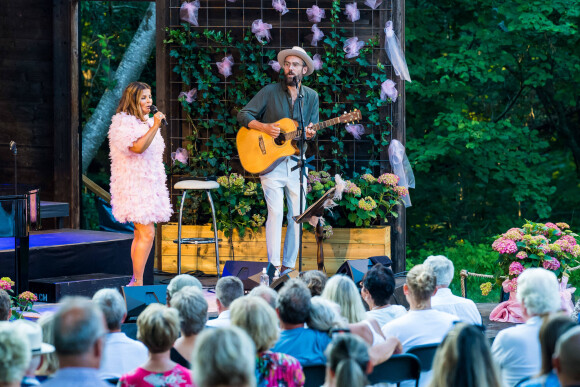 La famille royale suèdoise assiste au concert "Solliden Sessions" au château de Solliden à Borgholm, Suède, le 13 juillet 2021.