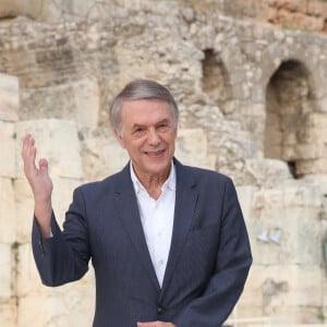 Salvatore Adamo visite le théâtre d'Hérode Atticus à Athènes, le 14 septembre 2018