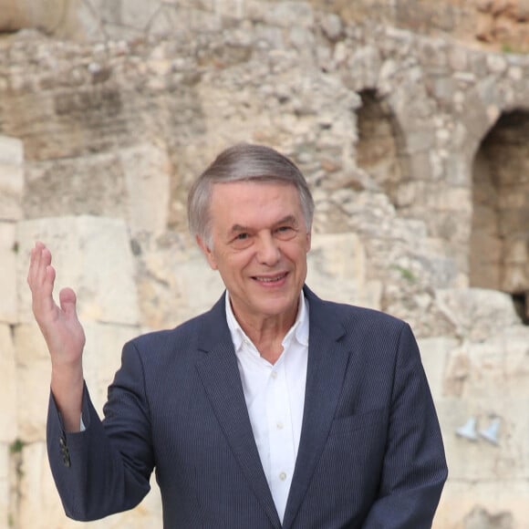 Salvatore Adamo visite le théâtre d'Hérode Atticus à Athènes, le 14 septembre 2018