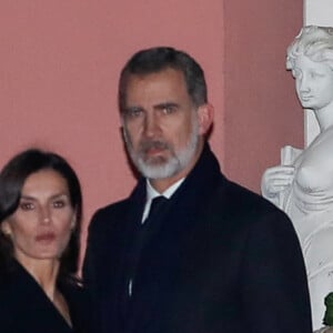 Le roi Felipe VI et la reine Letizia d'Espagne - La famille royale d'Espagne se recueille après le décès de l'Infante Maria del Pilar de Bourbon à Madrid, le 8 janvier 2020.