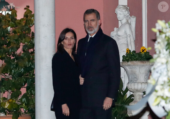 Le roi Felipe VI et la reine Letizia d'Espagne - La famille royale d'Espagne se recueille après le décès de l'Infante Maria del Pilar de Bourbon à Madrid, le 8 janvier 2020.