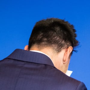 Lionel Messi en larmes lors de la conférence de presse annoncant son départ du FC Barcelone, le 8 août 2021. © Marc Gonzalez Aloma/AFP7 via Zuma Press/Bestimage