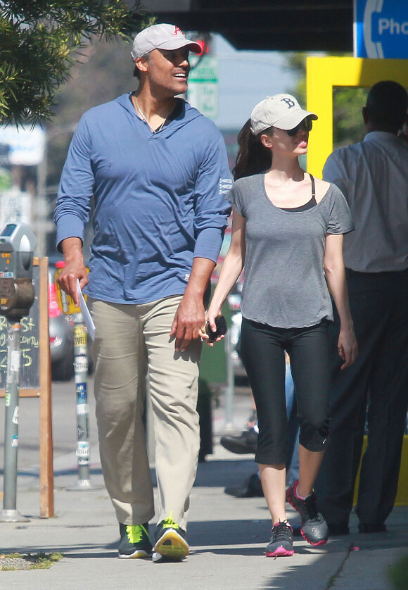 Eliza Dushku et Rick Fox dans les rues de West Hollywood. Le 17 mai 2012.