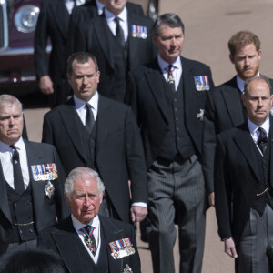 Le prince Charles, prince de Galles, la princesse Anne, le prince Andrew, duc d'York, le prince Edward, comte de Wessex, le prince William, duc de Cambridge, Peter Phillips, le prince Harry, duc de Sussex, David Armstrong-Jones, comte de Snowdon, Sir Timothy Laurence - Arrivées aux funérailles du prince Philip, duc d'Edimbourg à la chapelle Saint-Georges du château de Windsor, le 17 avril 2021.