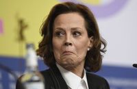 Sigourney Weaver plante le Festival du film d'Angoulême, deux semaines avant l'ouverture