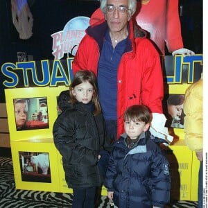 Gérard Darmon, sa fille Sarah et son petit-fils Tom - "Stuart Little" au Planet Hollywood.
