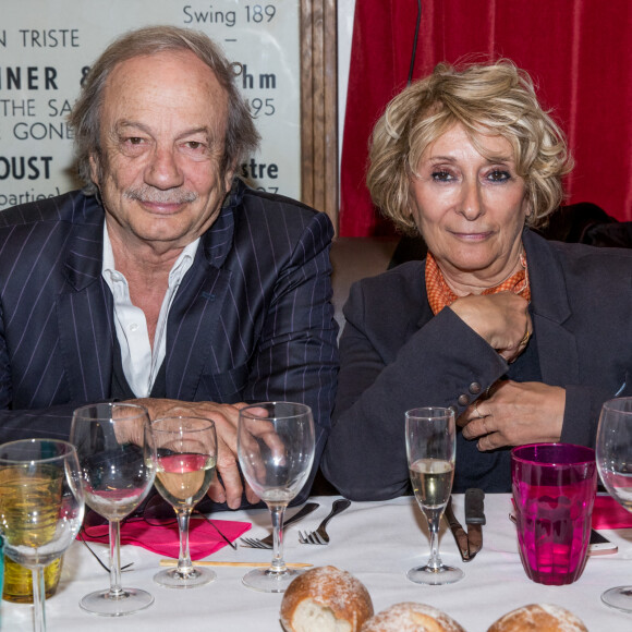 Semi-Exclusif - No Web - Patrick Chesnais et sa femme Josiane Stoléru - Soirée en l'honneur de Nathalie Baye, organisée par Louis Michel Colla, à La Chope des Puces, restaurant mythique de Marcel Campion à Saint-Ouen. Le 30 avril 2018 © Cyril Moreau / Bestimage  Exclusive - No Web No Blog pour Belgique et Suisse 