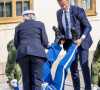 Un garde s'effondre - La famille royale suédoise au baptême du prince Julian, duc de Halland, au château de Drottningholm sur l'île de Lovön. Ekero. Le 14 août 2021.