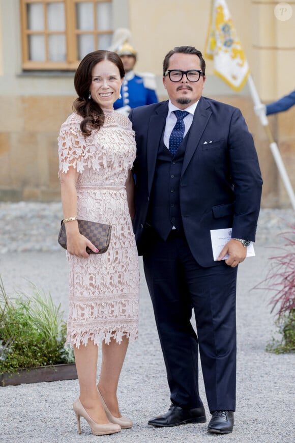 Oscar Kylberg, Maria Nilsson - La famille royale suédoise au baptême du prince Julian, duc de Halland, au château de Drottningholm sur l'île de Lovön. Ekero. Le 14 août 2021.