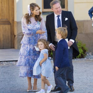 La princesse Madeleine de Suède, son mari Christopher O'Neill, le prince Nicolas, la princesse Adrienne, la princesse Leonore - La famille royale suédoise au baptême du prince Julian, duc de Halland, au château de Drottningholm sur l'île de Lovön. Ekero. Le 14 août 2021.